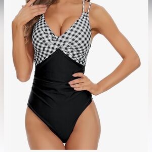 NWT KZAIONE Black and White Strappy Swimsuit S